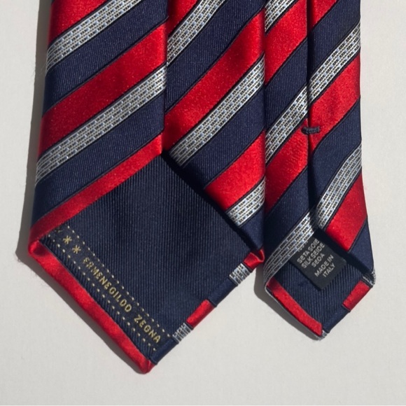 Ermenegildo Zegna Silk Red and Blue Striped Repp Tie EUC